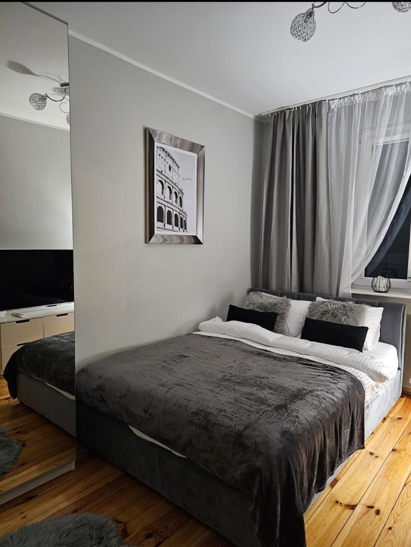 Apartment In Zyrardow 10Min To Suntago Exterior photo
